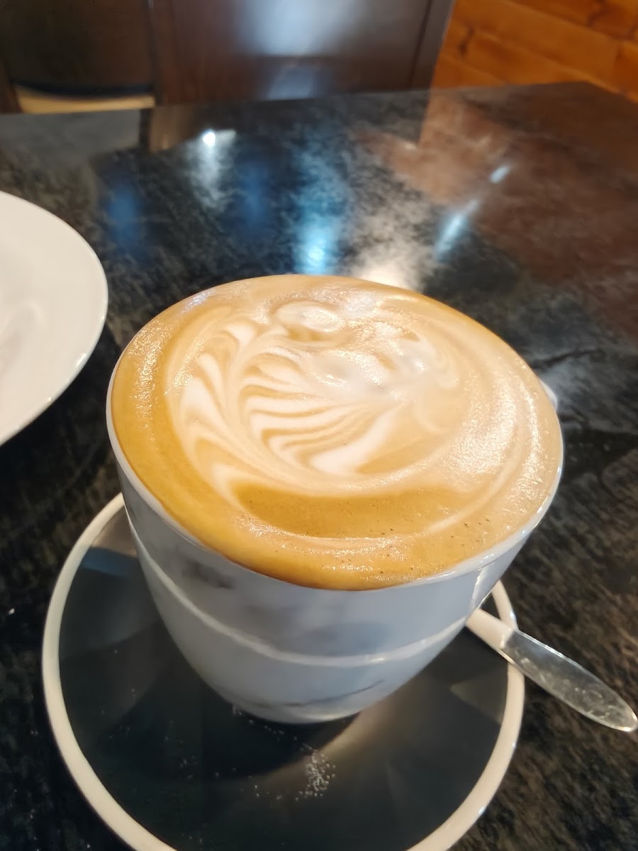 Delish Cafe And Thai Restaurant Photos 2